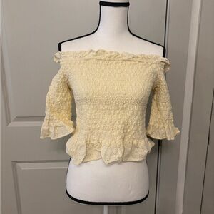 American Eagle butter yellow off-the-shoulder floral eyelet blouse size M